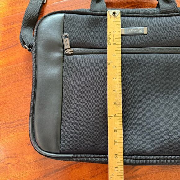 KENNETH COLE REACTION R-Tech 17"‎ Laptop Bag Briefcase Black Handles & Strap - Picture 7 of 16